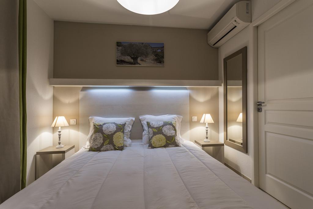 Residhotel Residence Pont Du Gard Remoulins Exterior photo